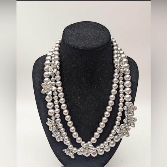 Ann Taylor Jewelry - Ann Taylor Triple Strand Silver Pearl Necklace with Floral Accents